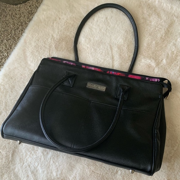 Mary Kay Handbags - Travel Bag